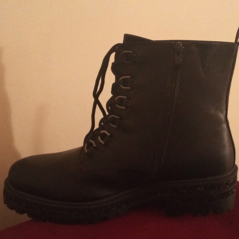 Torrid boots